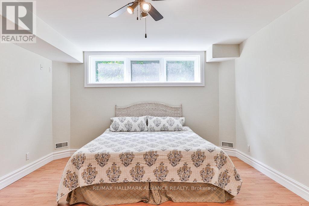 1200 Bronte Road, Oakville, Ontario  L6M 4G4 - Photo 36 - W12423384