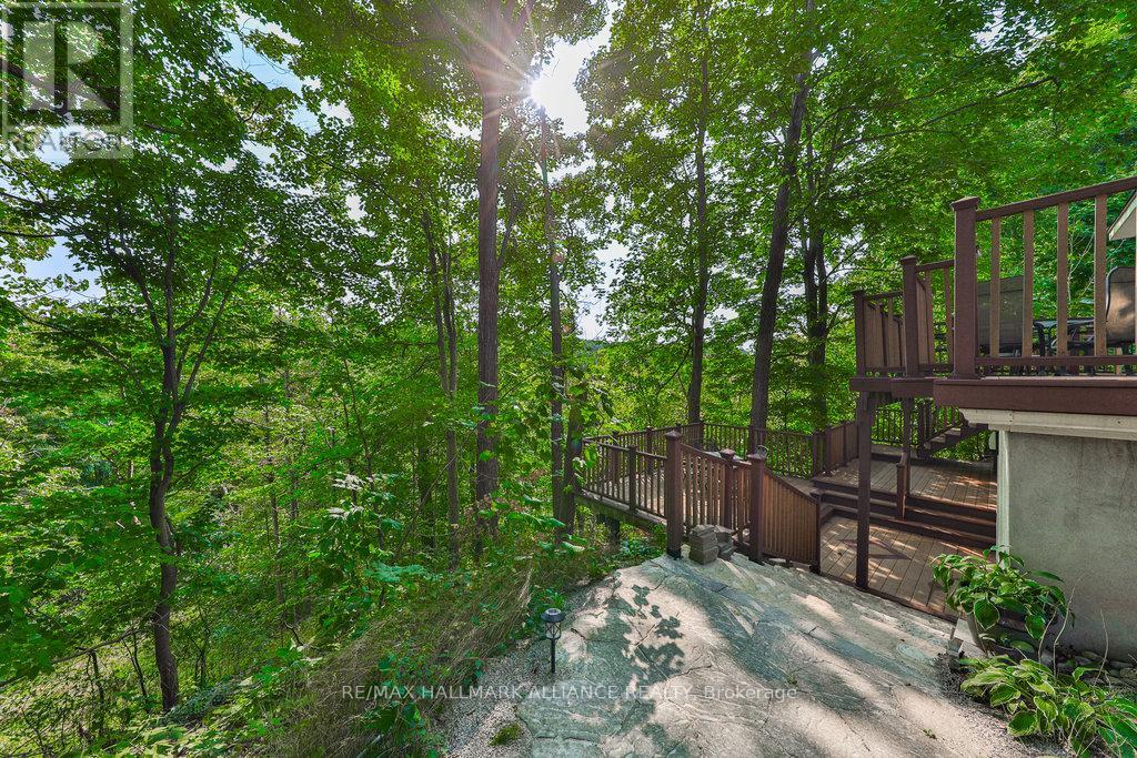 1200 Bronte Road, Oakville, Ontario  L6M 4G4 - Photo 46 - W12423384