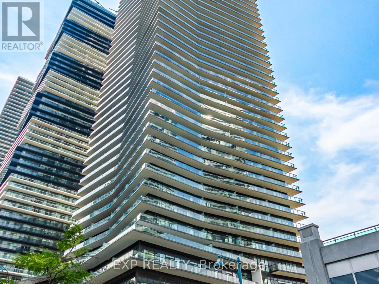 501 - 38 ANNIE CRAIG DRIVE, Toronto, Ontario