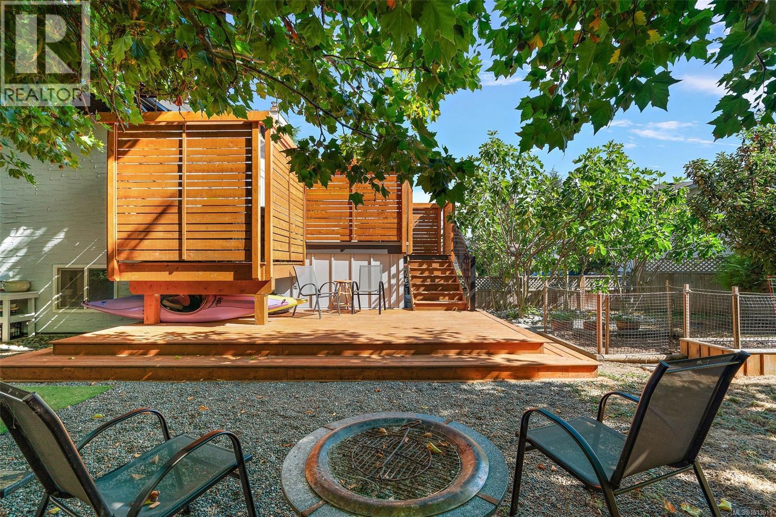 7254 Enid Pl, Central Saanich, British Columbia  V8M 1H3 - Photo 29 - 1013015