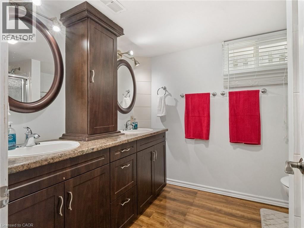 47 Canterbury Drive, St. Catharines, Ontario  L2P 3M6 - Photo 18 - 40772956