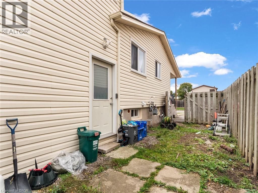 47 Canterbury Drive, St. Catharines, Ontario  L2P 3M6 - Photo 23 - 40772956