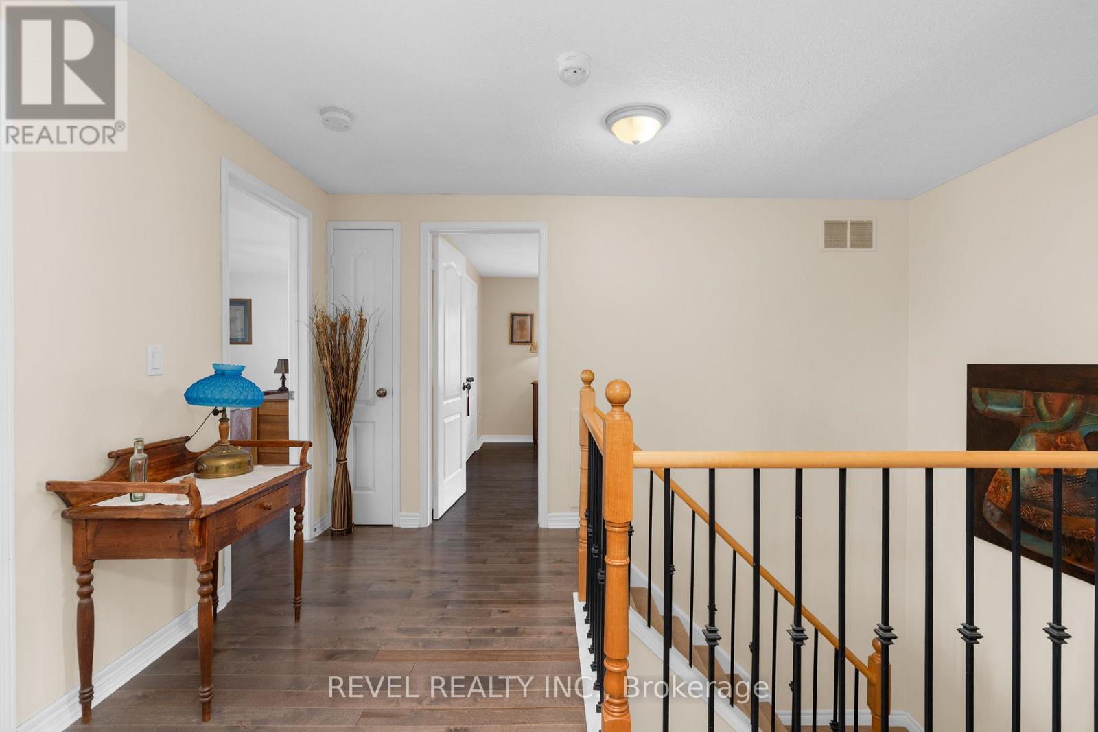 1058 Muriel Street, Innisfil, Ontario  L9S 4W7 - Photo 17 - N12339015