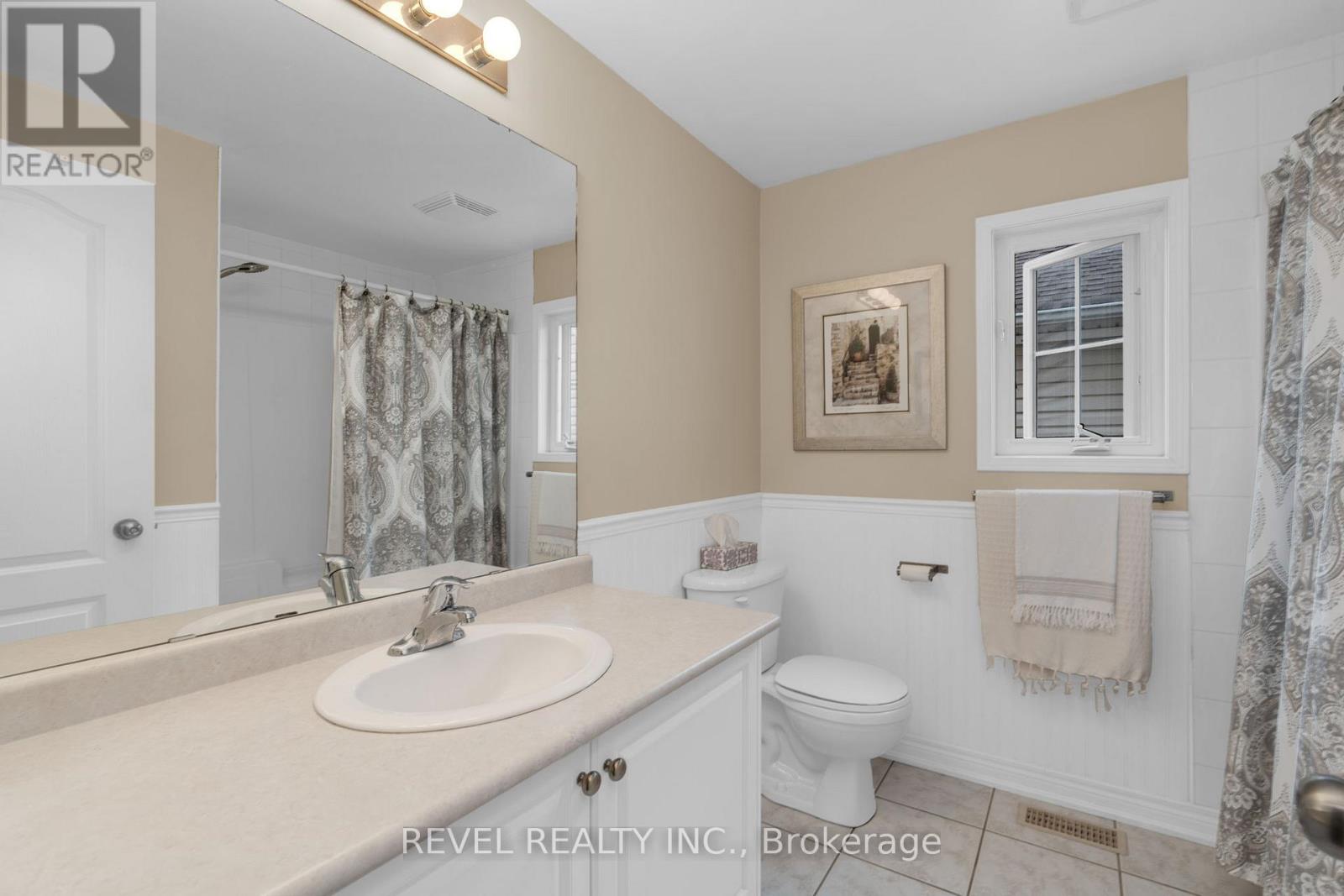 1058 Muriel Street, Innisfil, Ontario  L9S 4W7 - Photo 21 - N12339015