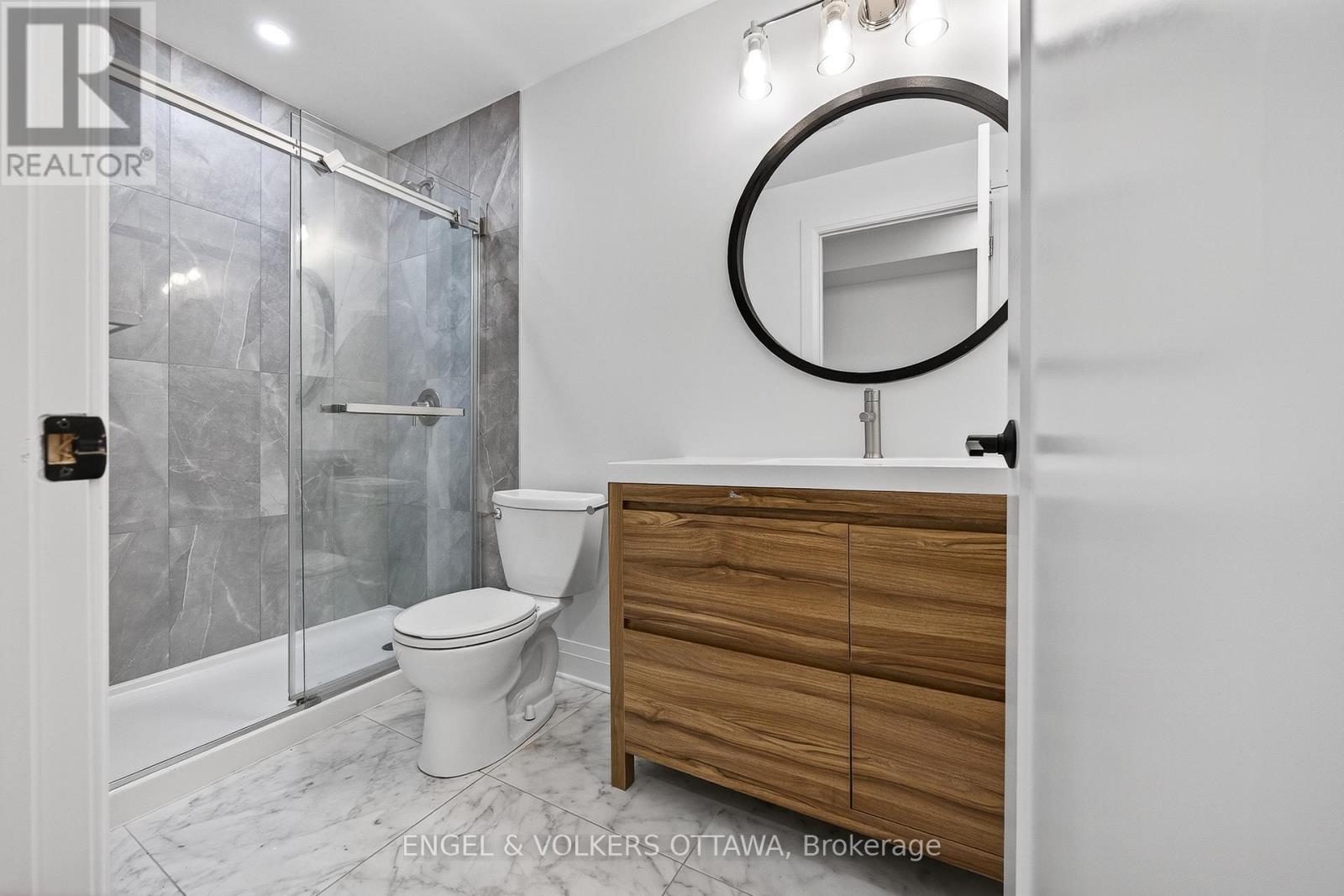2204 Utah Street, Ottawa, Ontario  K1H 7W8 - Photo 36 - X12409401