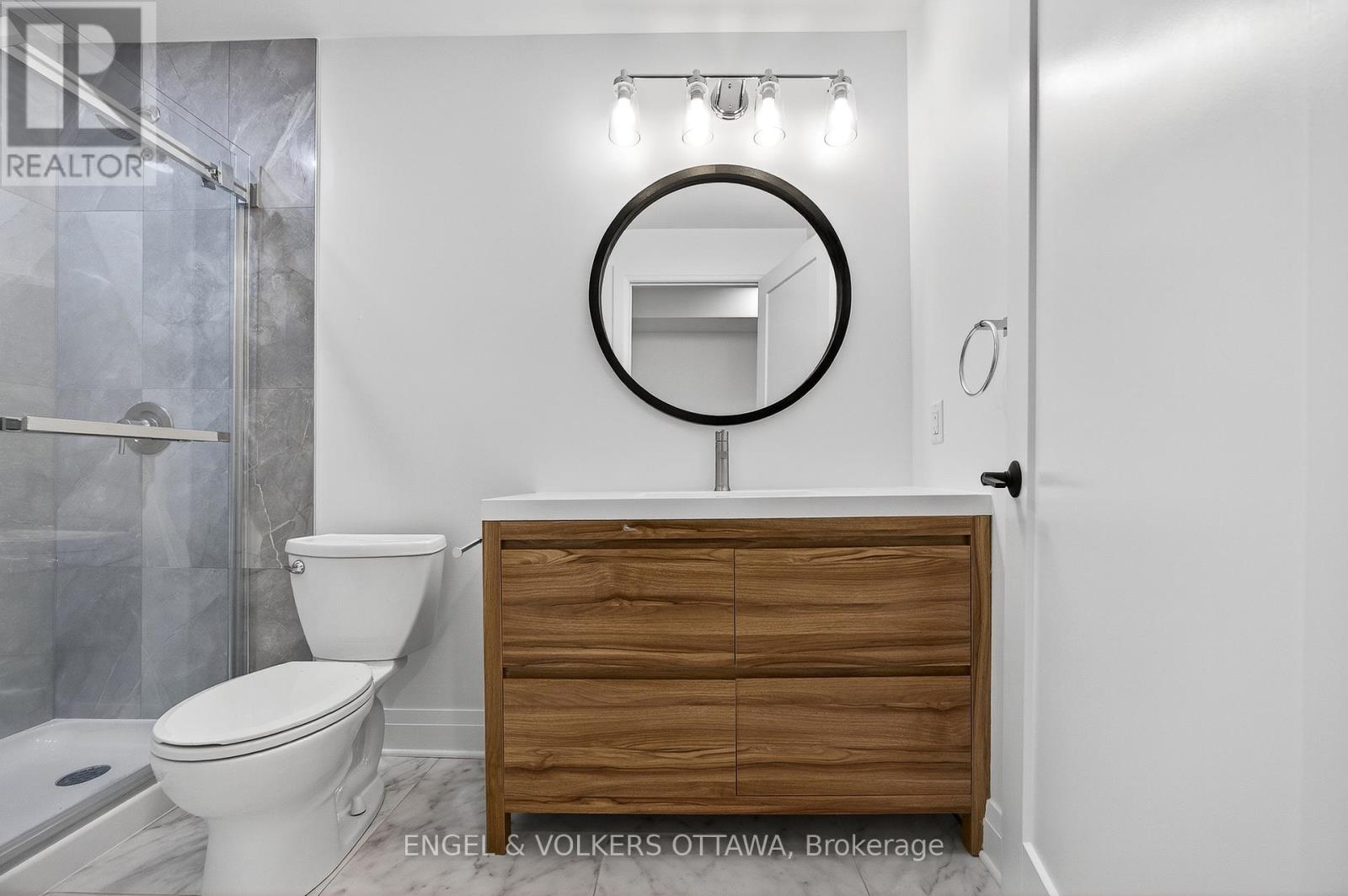 2204 Utah Street, Ottawa, Ontario  K1H 7W8 - Photo 37 - X12409401