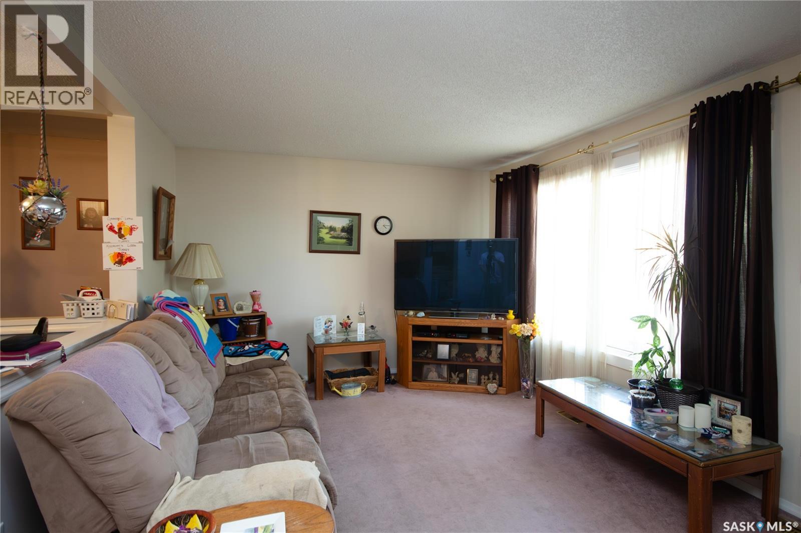 365 3rd Ave Crescent, Battleford, Saskatchewan  S0M 0E0 - Photo 5 - SK018703