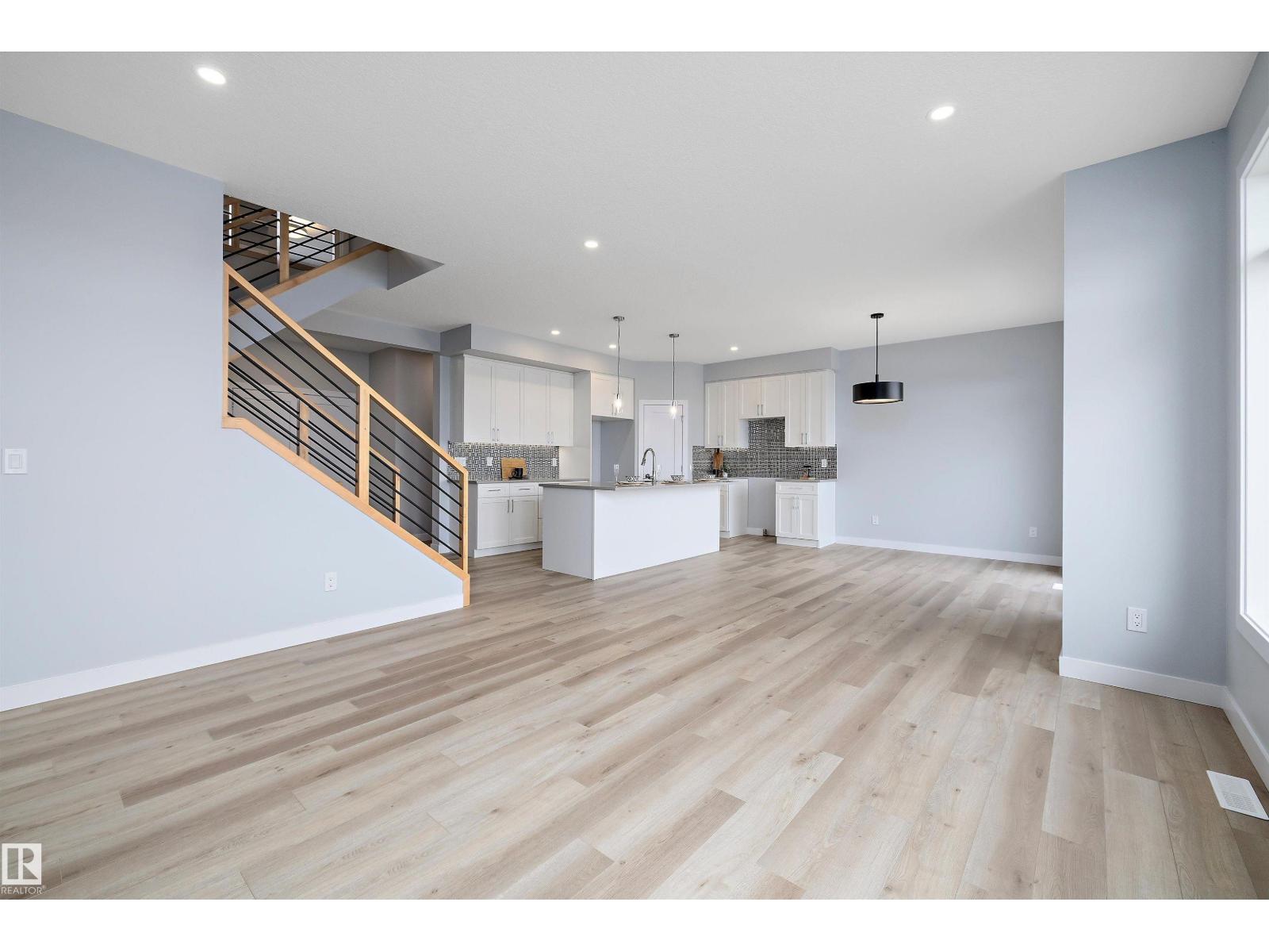 10214 92a Av, Morinville, Alberta  T8R 2R4 - Photo 10 - E4458800