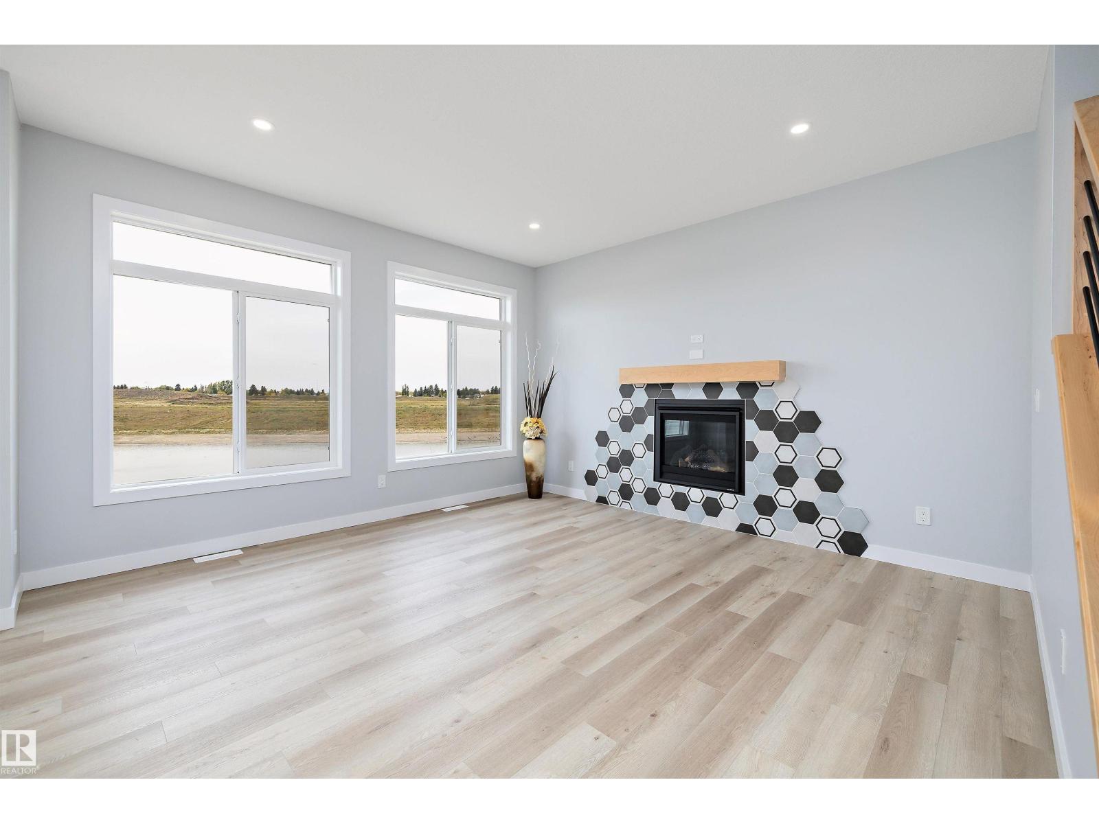 10214 92a Av, Morinville, Alberta  T8R 2R4 - Photo 5 - E4458800