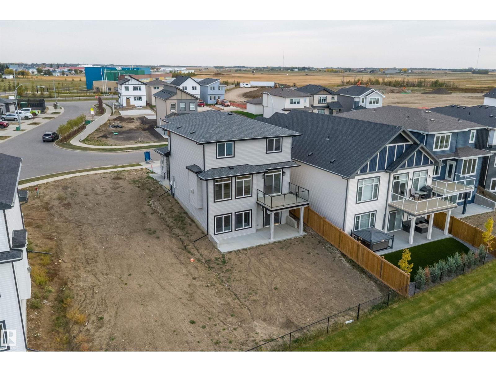 10214 92a Av, Morinville, Alberta  T8R 2R4 - Photo 2 - E4458800