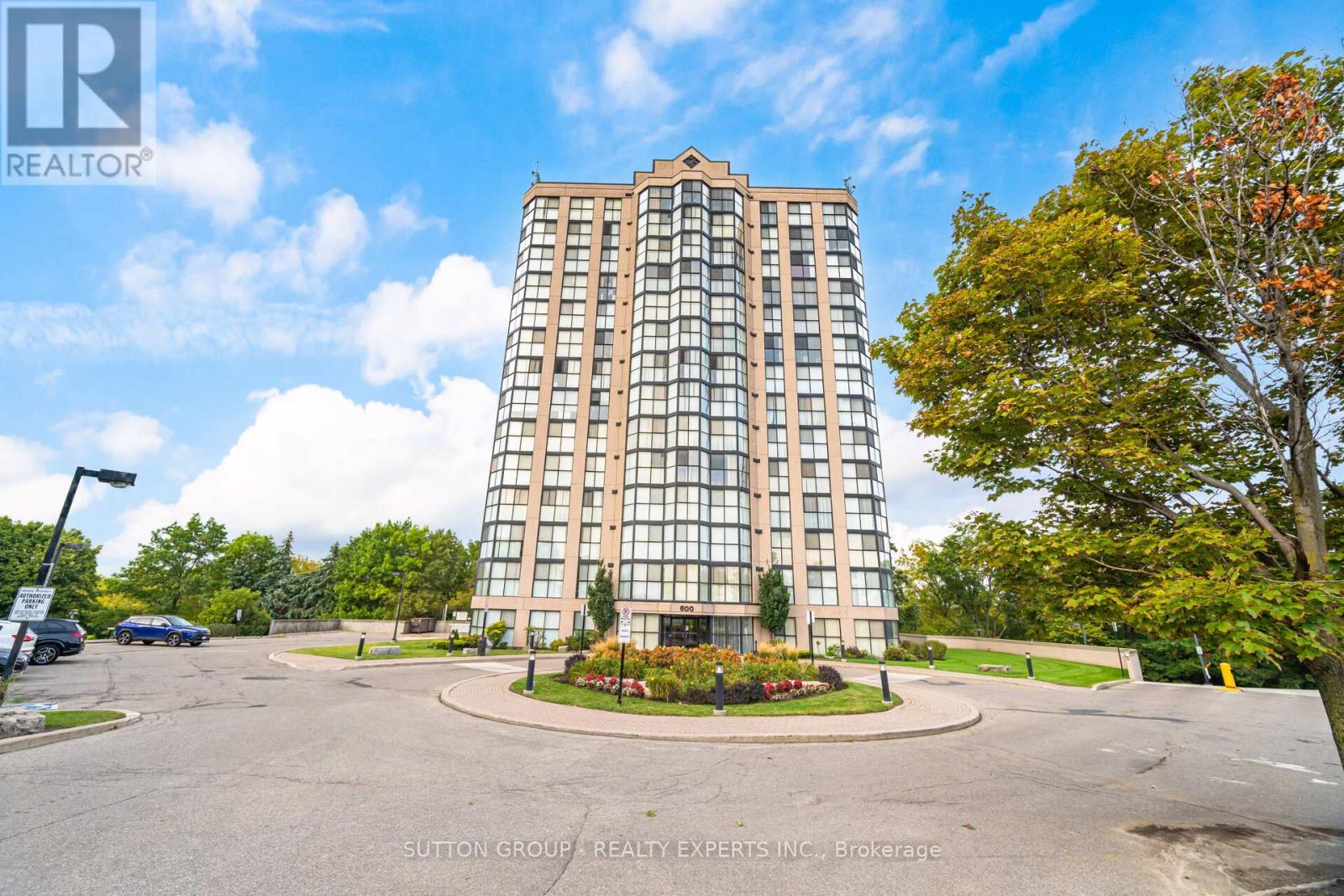 Lph2 #1302 - 600 Rexdale Boulevard, Toronto, Ontario  M9W 6T4 - Photo 2 - W12419624