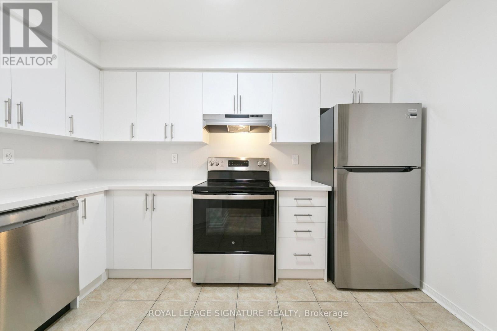 49 - 3150 Erin Centre Boulevard, Mississauga, Ontario  L5M 7Z2 - Photo 2 - W12422169