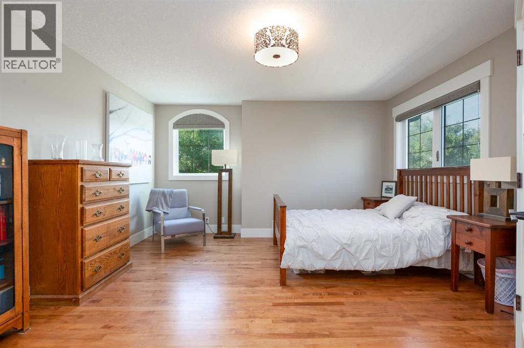 664 29 Avenue Nw, Calgary, Alberta  T2M 2M7 - Photo 21 - A2247079