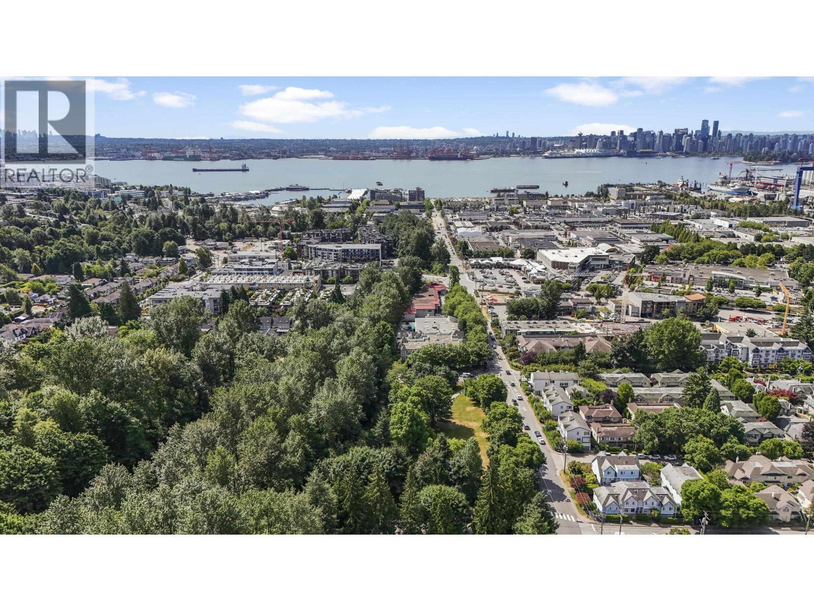 302 827 W 16 Street, North Vancouver, British Columbia  V7P 1R2 - Photo 27 - R3026603