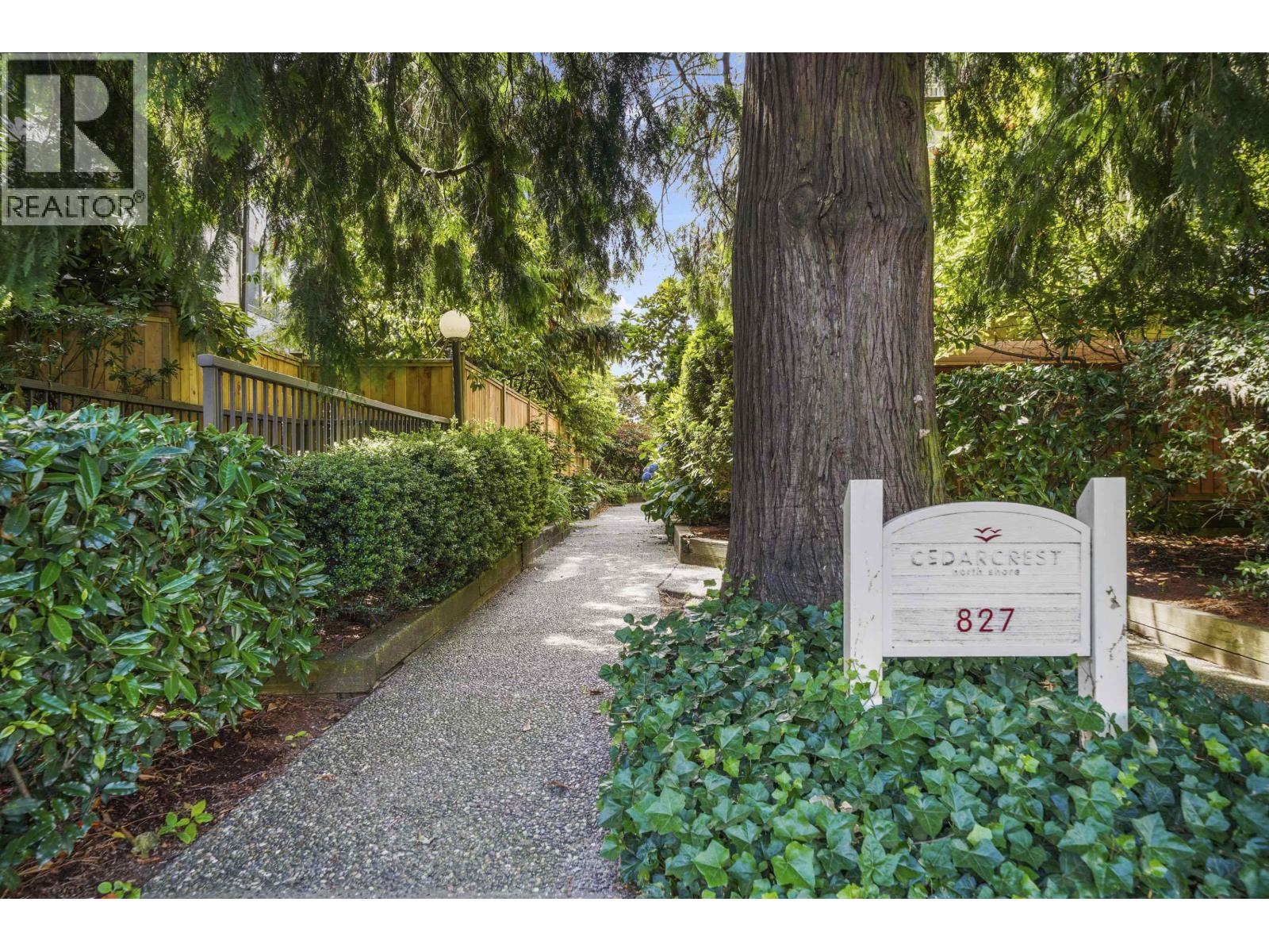 302 827 W 16 Street, North Vancouver, British Columbia  V7P 1R2 - Photo 2 - R3026603