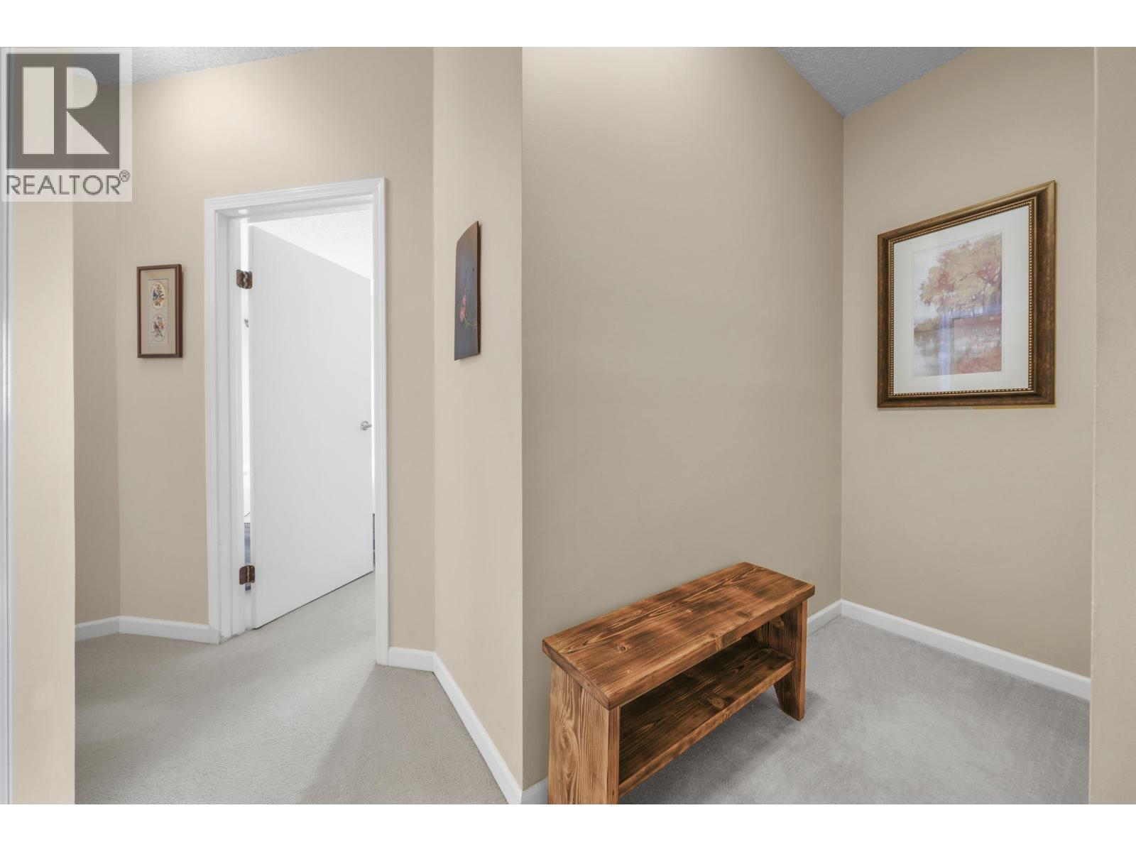 302 827 W 16 Street, North Vancouver, British Columbia  V7P 1R2 - Photo 4 - R3026603