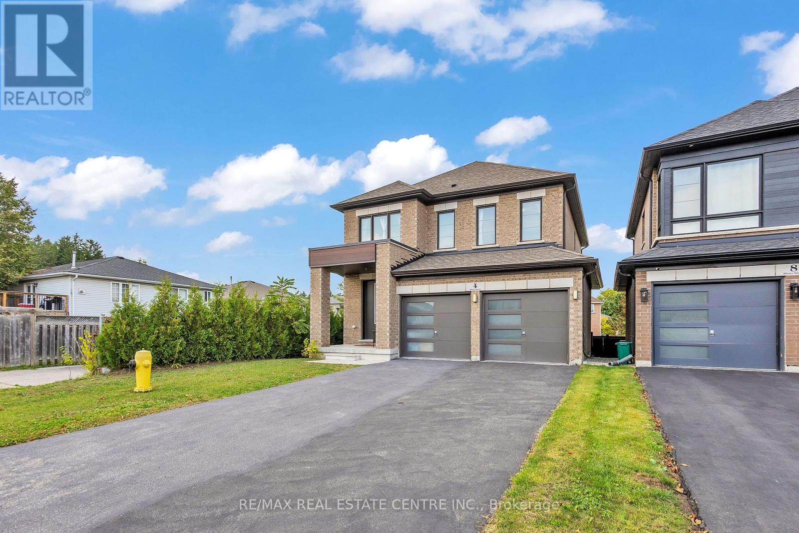4 Slater Street, Cambridge, Ontario  N1R 0C4 - Photo 2 - X12423339