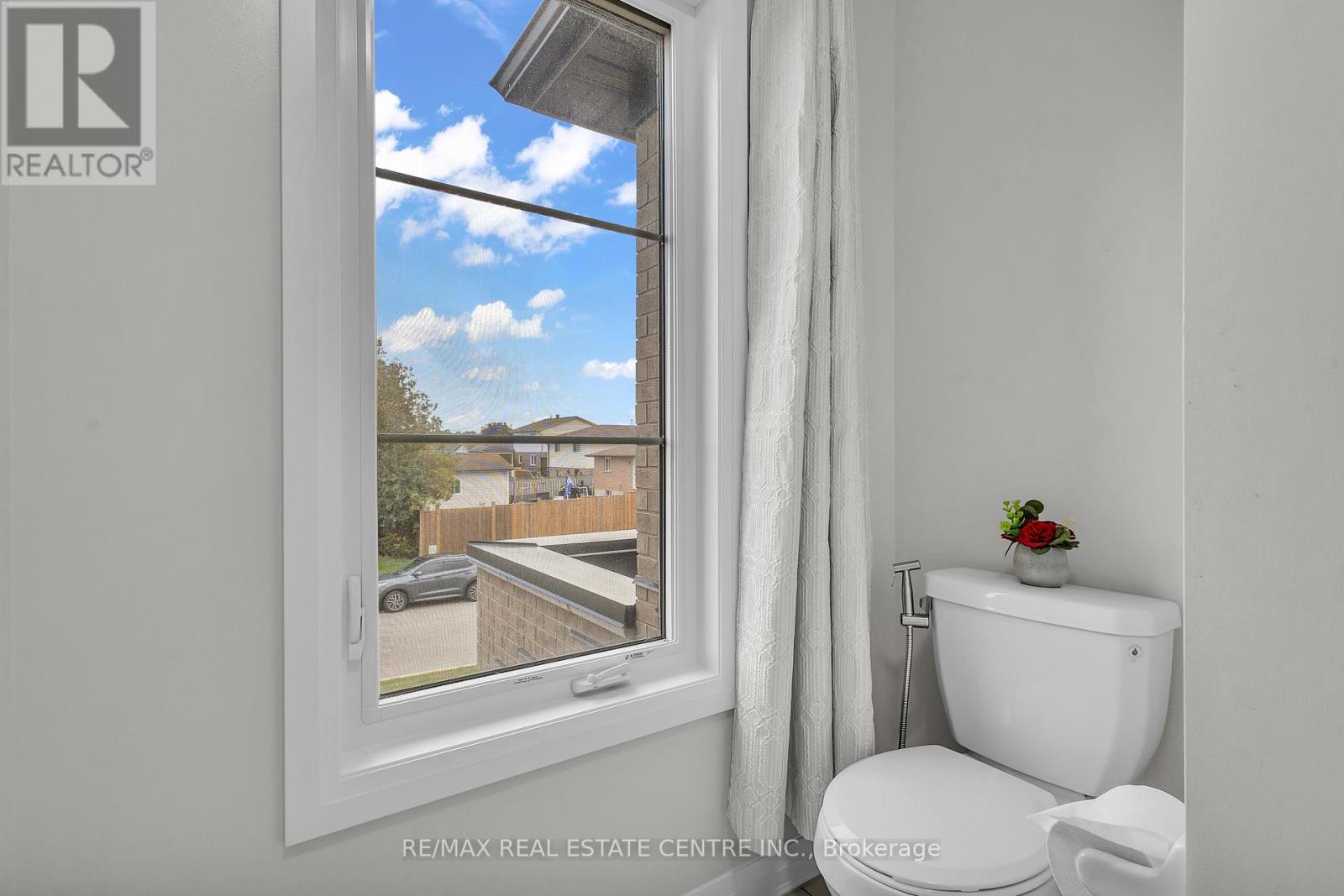 4 Slater Street, Cambridge, Ontario  N1R 0C4 - Photo 32 - X12423339