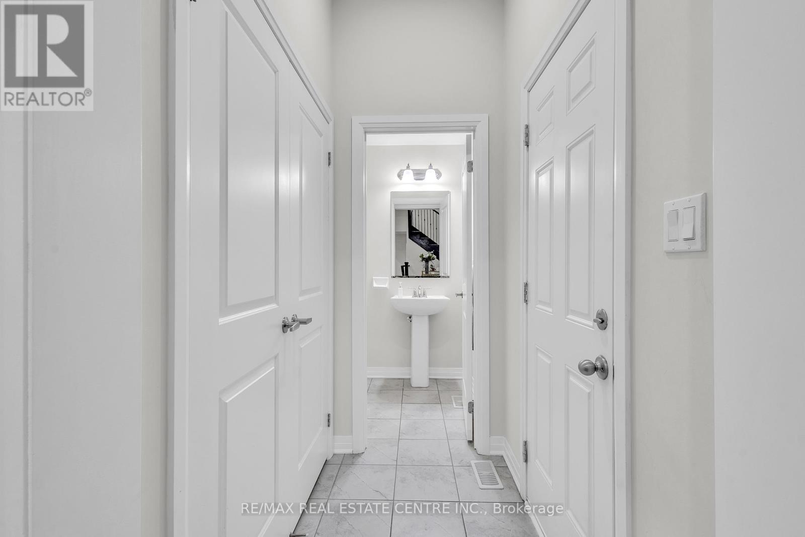 4 Slater Street, Cambridge, Ontario  N1R 0C4 - Photo 8 - X12423339