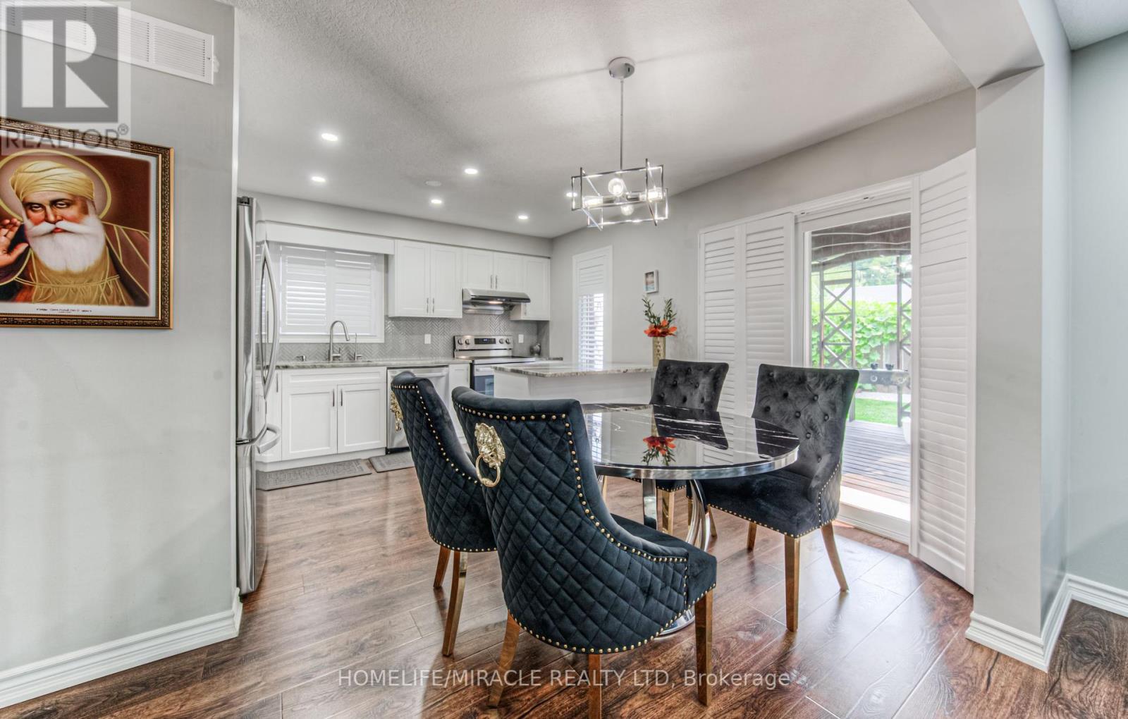 37 Albert Street, Cambridge, Ontario  N1R 3M7 - Photo 12 - X12423362