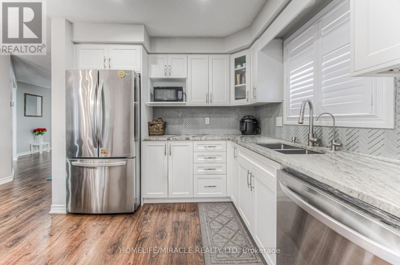 37 Albert Street, Cambridge, Ontario  N1R 3M7 - Photo 16 - X12423362