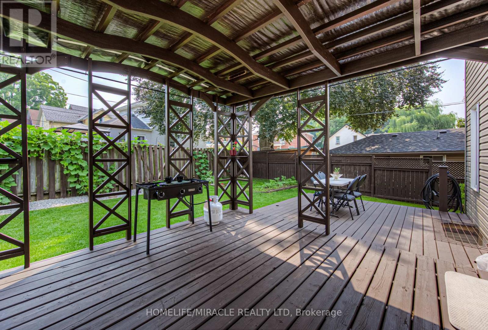 37 Albert Street, Cambridge, Ontario  N1R 3M7 - Photo 32 - X12423362