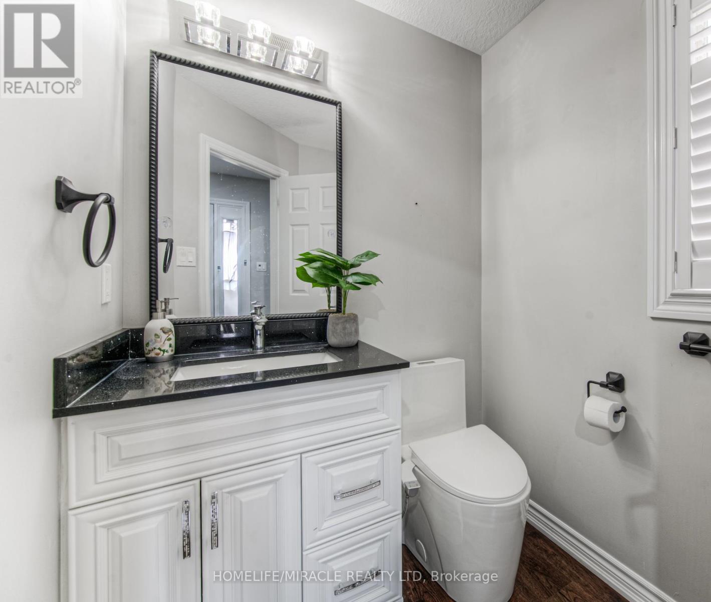 37 Albert Street, Cambridge, Ontario  N1R 3M7 - Photo 7 - X12423362