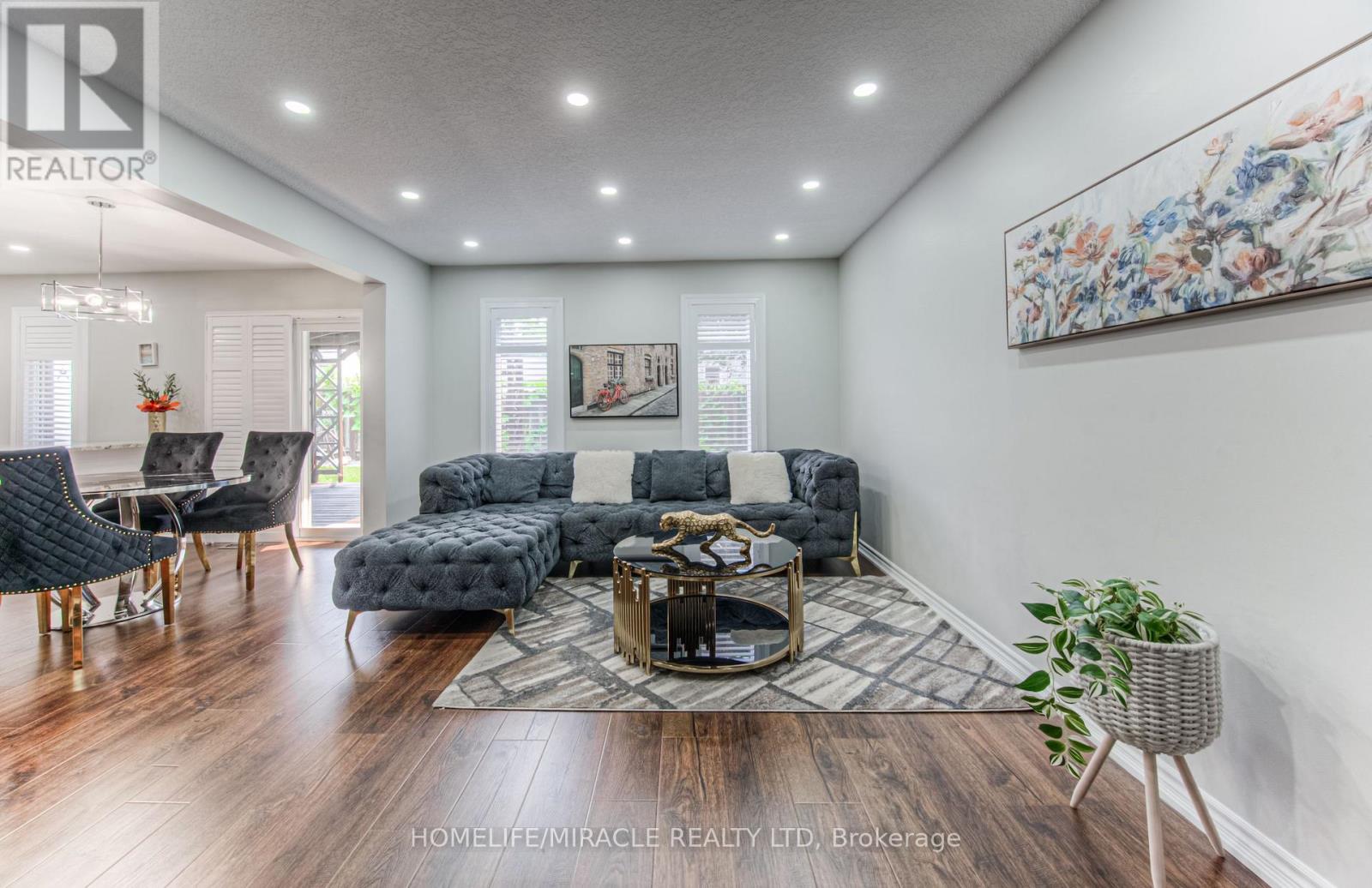 37 Albert Street, Cambridge, Ontario  N1R 3M7 - Photo 9 - X12423362