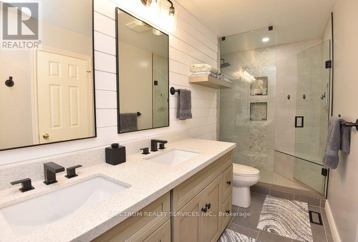 56 Mcknight Avenue, Hamilton, Ontario  L8B 0R5 - Photo 13 - X12342526
