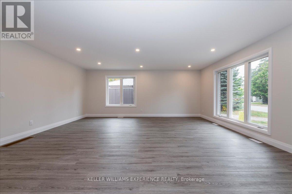 145 Pine Street W, Gravenhurst, Ontario  P1P 1B1 - Photo 16 - X12401478
