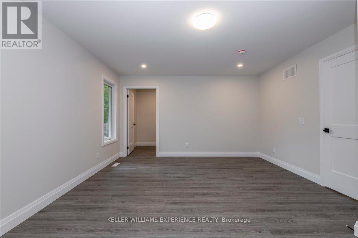 145 Pine Street W, Gravenhurst, Ontario  P1P 1B1 - Photo 21 - X12401478