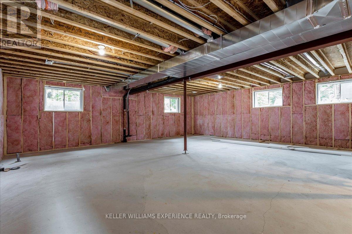 145 Pine Street W, Gravenhurst, Ontario  P1P 1B1 - Photo 27 - X12401478