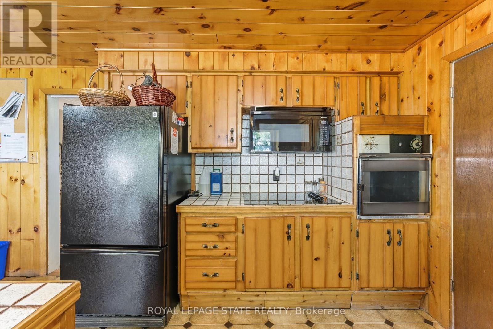 328 Trinity Church Road, Hamilton, Ontario  L0R 1P0 - Photo 11 - X12422214