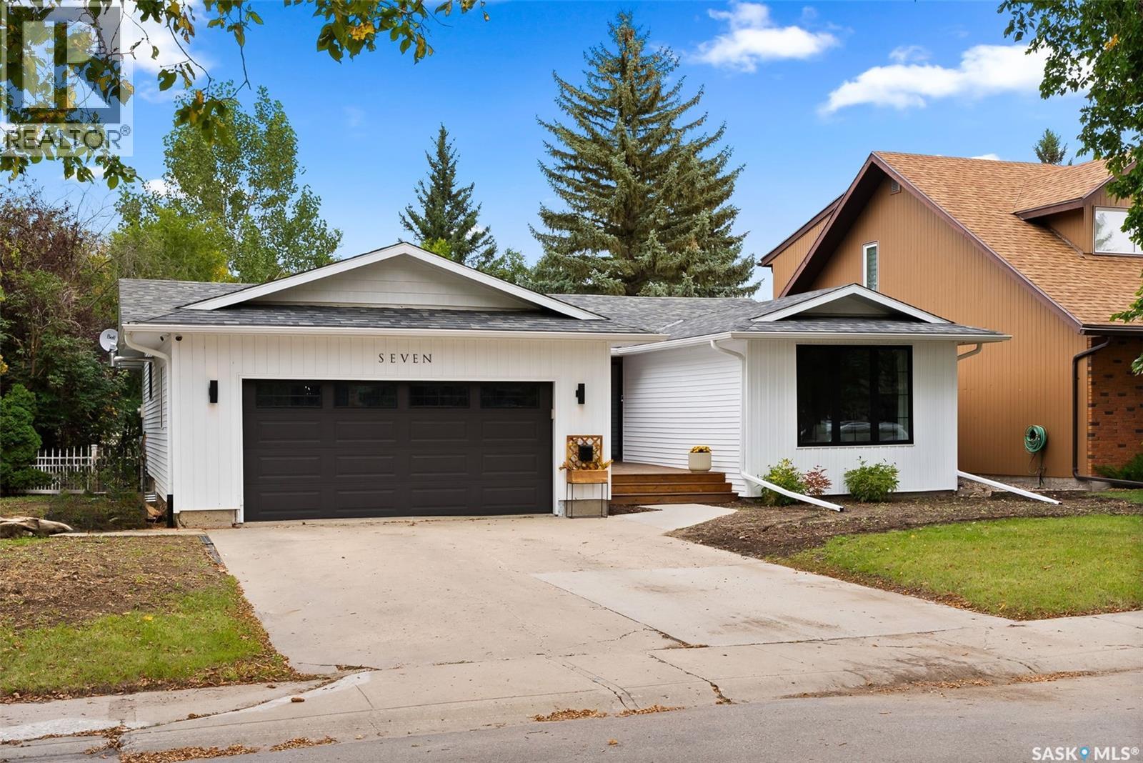 7 Trudeau BAY, Regina, Saskatchewan