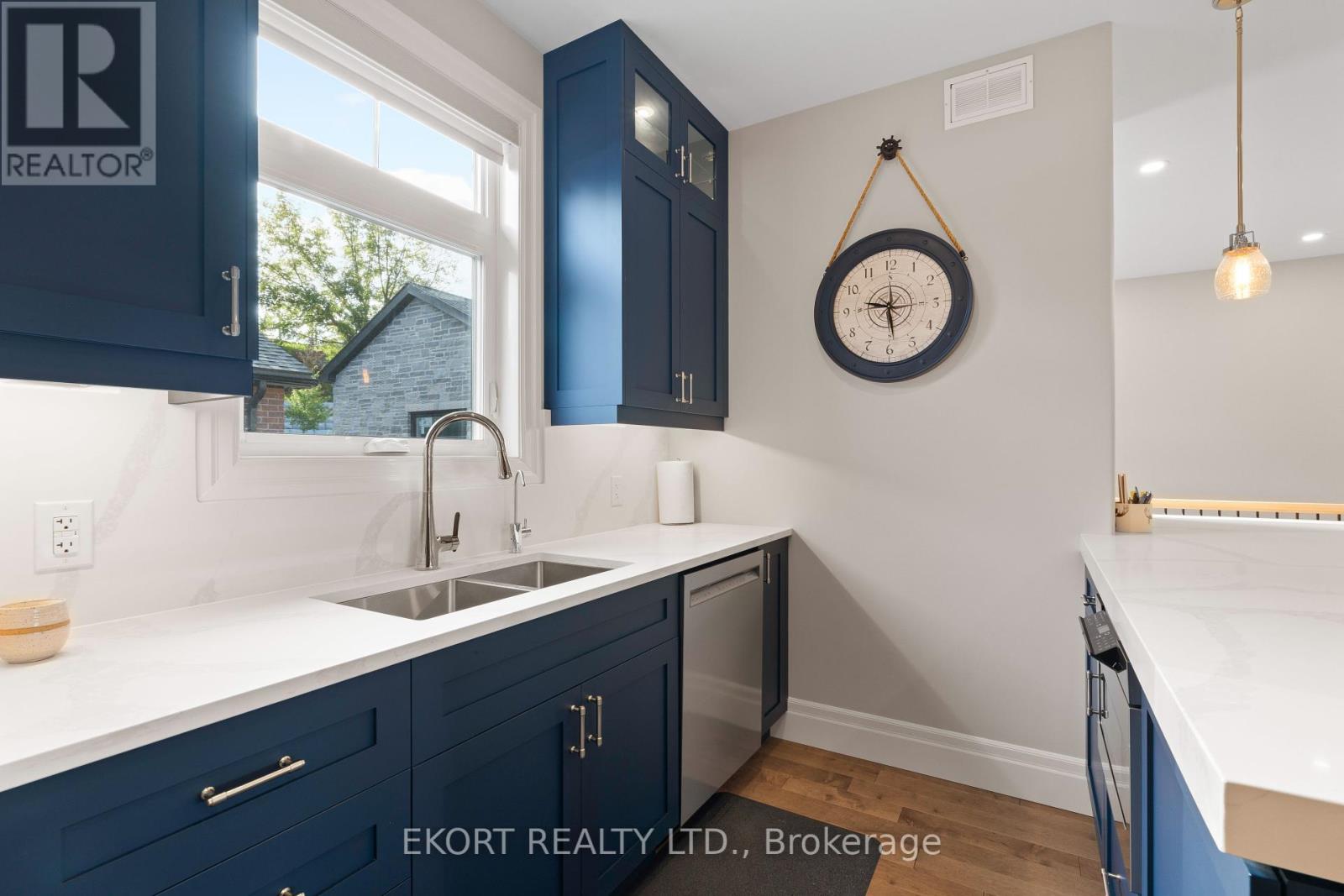 45 Bentley Crescent, Prince Edward County (Picton Ward), Ontario  K0K 2T0 - Photo 13 - X12423565