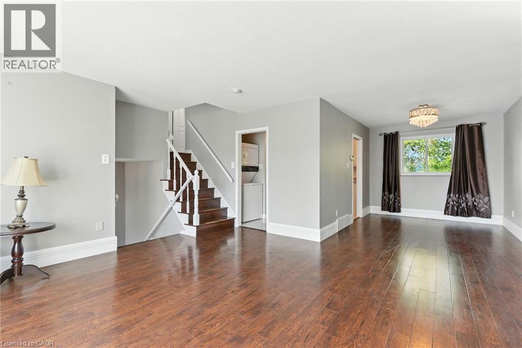 6035 Belaire Avenue, Niagara Falls, Ontario  L2H 1V1 - Photo 5 - 40773086