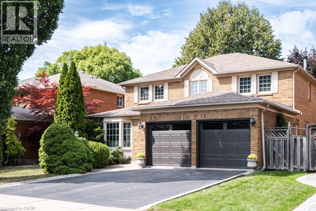 2127 BRAYS Lane, Oakville, Ontario