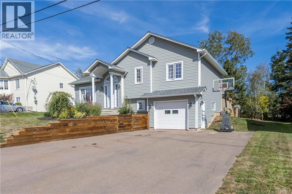 73 St. Eustache Crescent, Dieppe, New Brunswick  E1A 8P8 - Photo 2 - NB127211