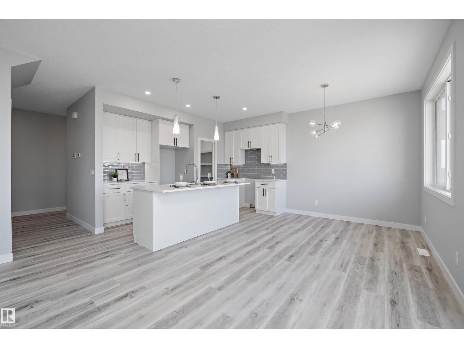 10238 92a Av, Morinville, Alberta  T8R 2R4 - Photo 11 - E4458797