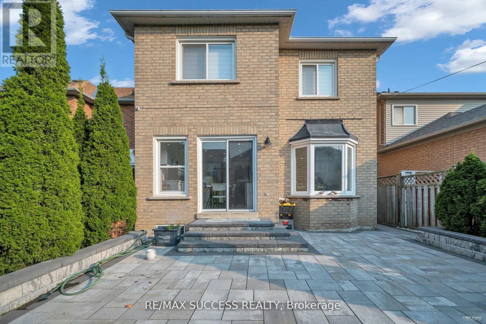 63 Blue Spruce Street, Brampton, Ontario  L6R 1C4 - Photo 39 - W12423001