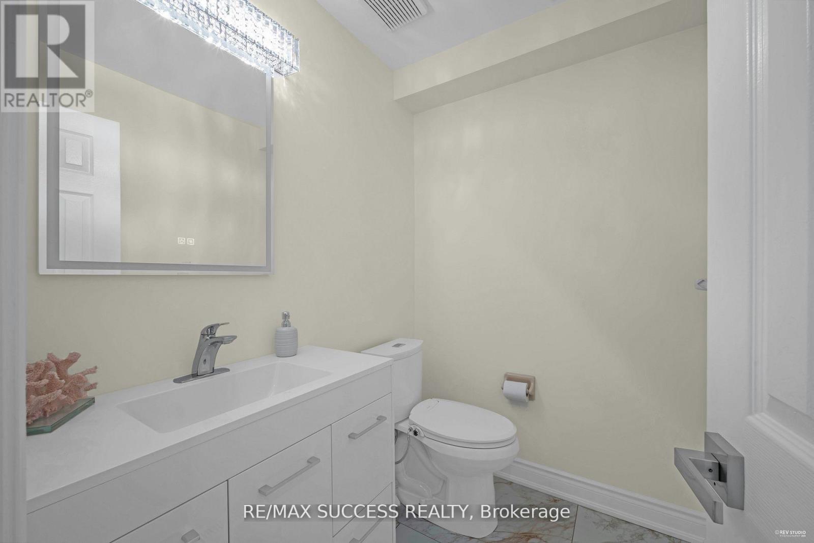 63 Blue Spruce Street, Brampton, Ontario  L6R 1C4 - Photo 36 - W12423001