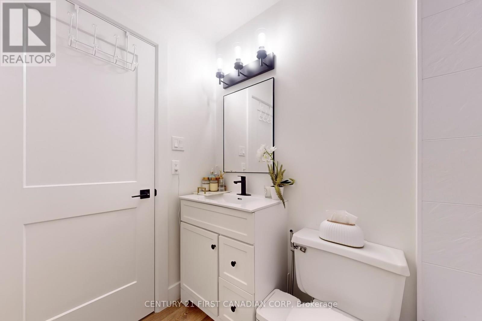 319 - 735 Deveron Crescent, London South, Ontario  N5Z 4X8 - Photo 34 - X12423627