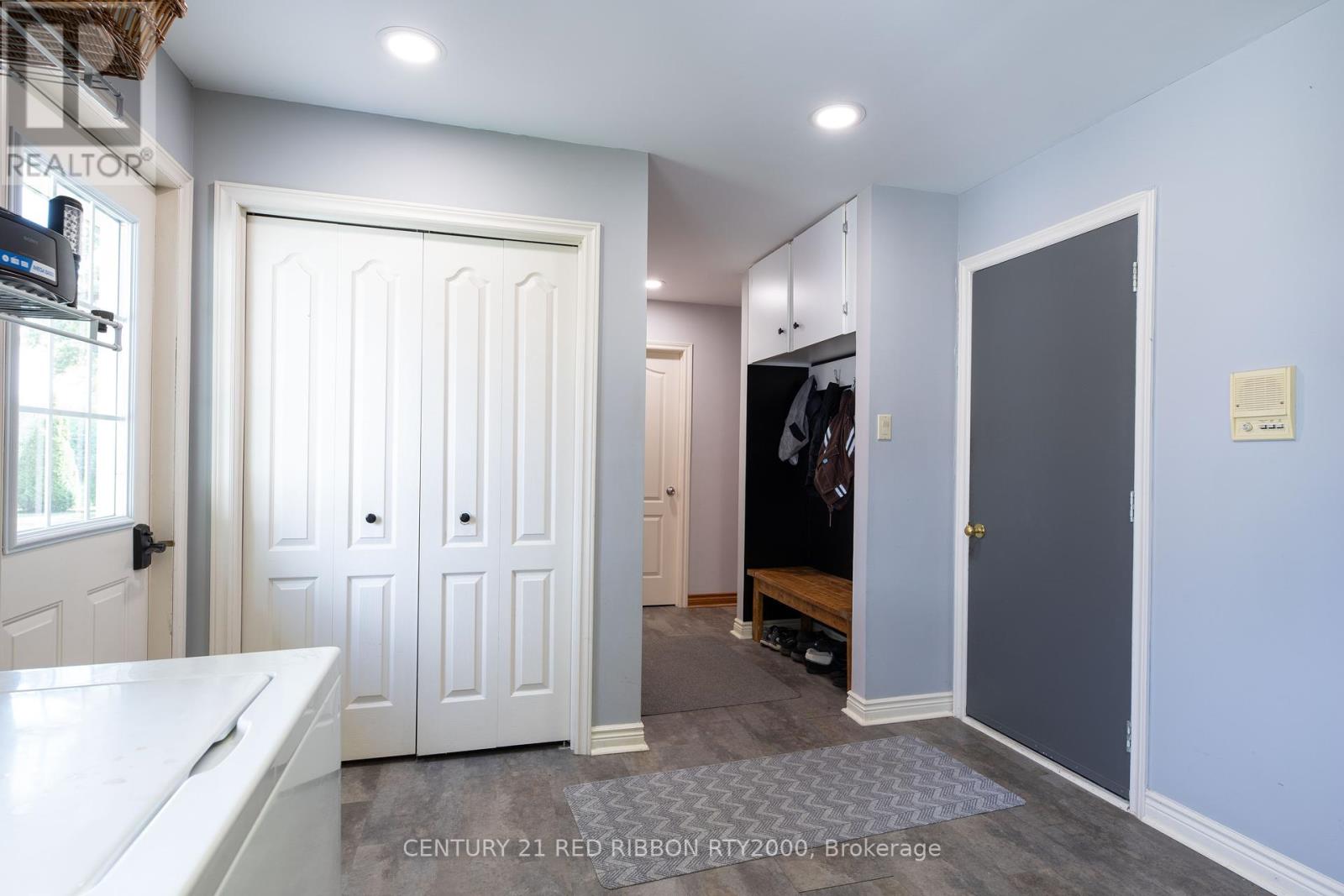 51 Queen Street, Strathroy-Caradoc, Ontario  N7G 2H5 - Photo 20 - X12423645