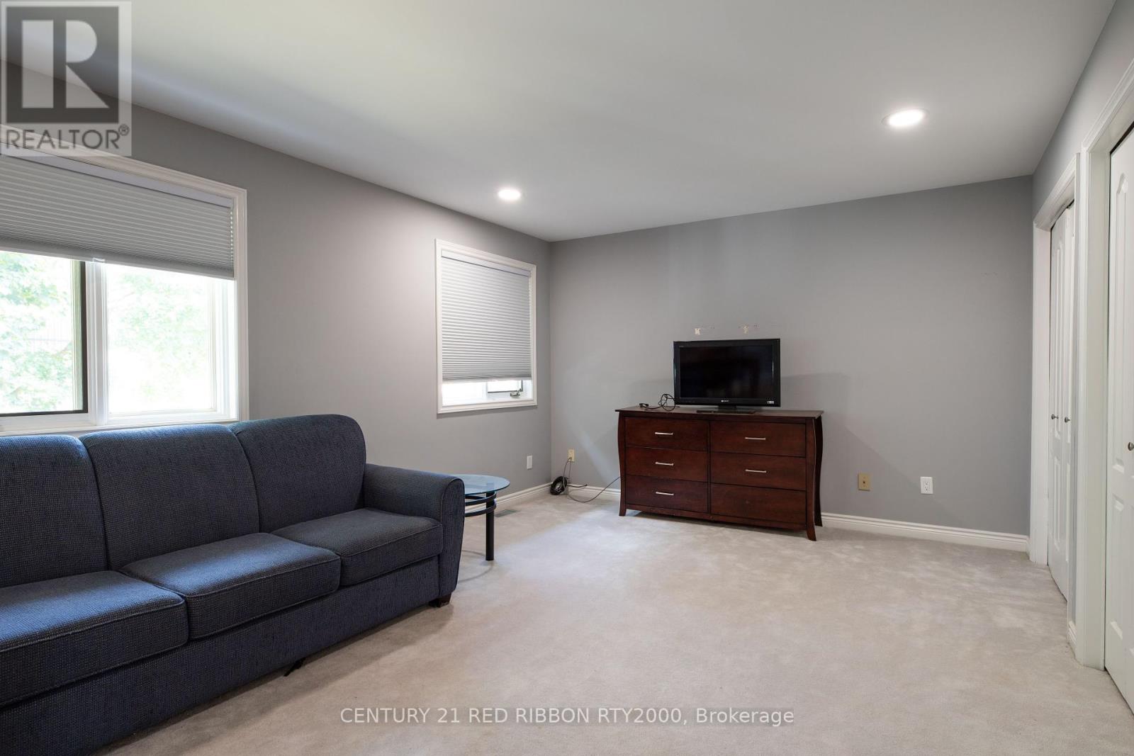 51 Queen Street, Strathroy-Caradoc, Ontario  N7G 2H5 - Photo 21 - X12423645