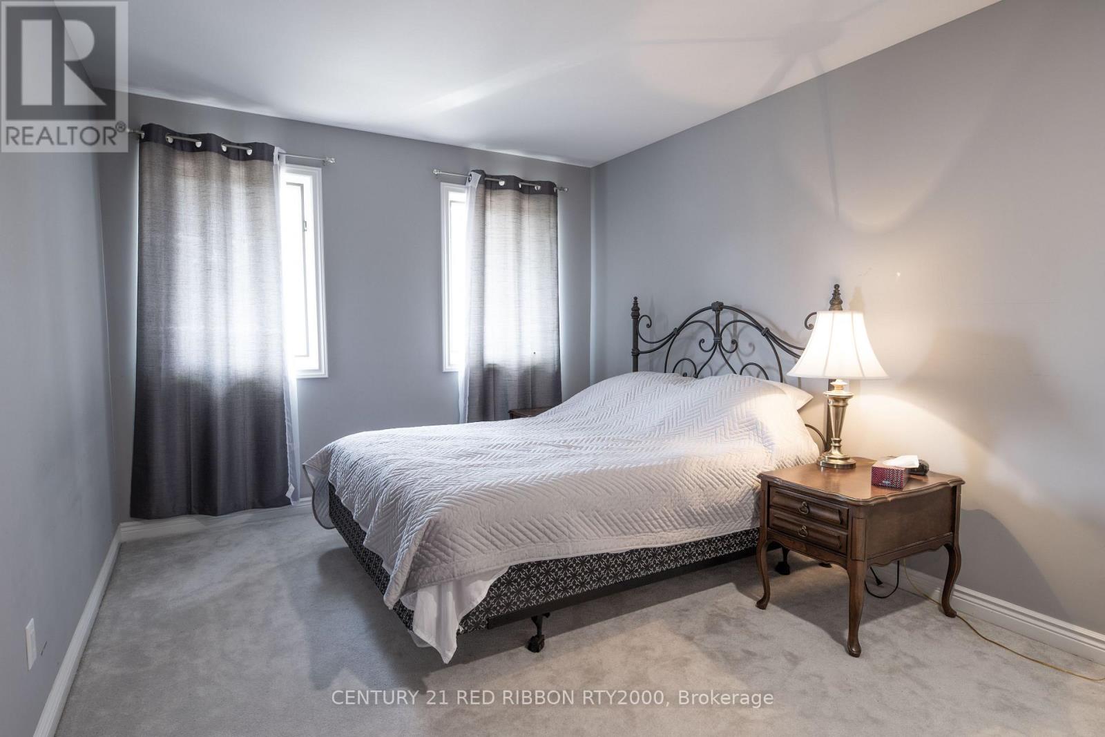 51 Queen Street, Strathroy-Caradoc, Ontario  N7G 2H5 - Photo 24 - X12423645