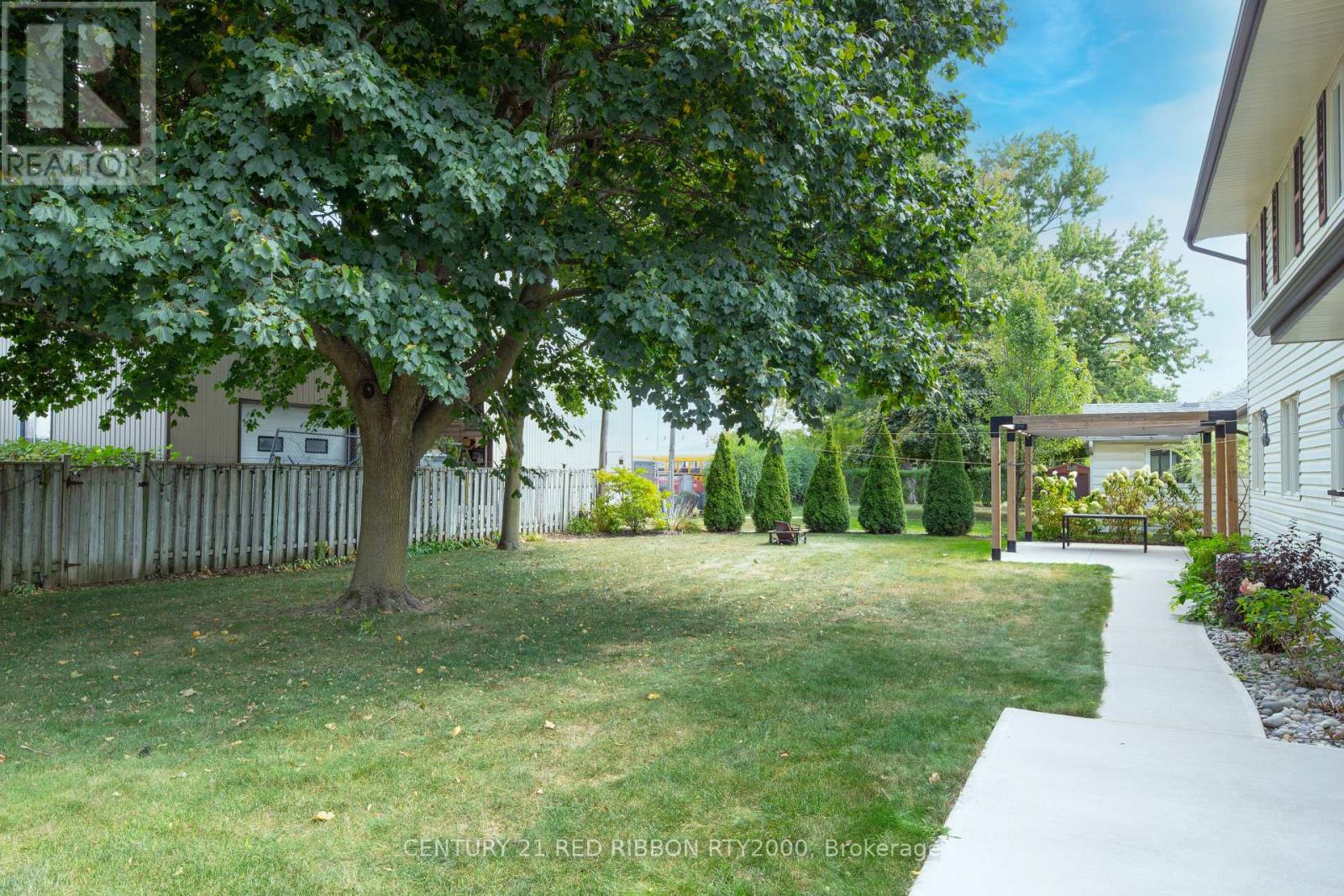 51 Queen Street, Strathroy-Caradoc, Ontario  N7G 2H5 - Photo 32 - X12423645
