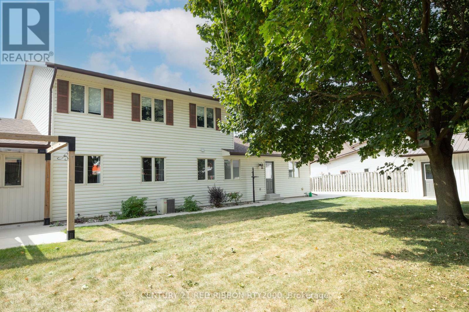 51 Queen Street, Strathroy-Caradoc, Ontario  N7G 2H5 - Photo 34 - X12423645