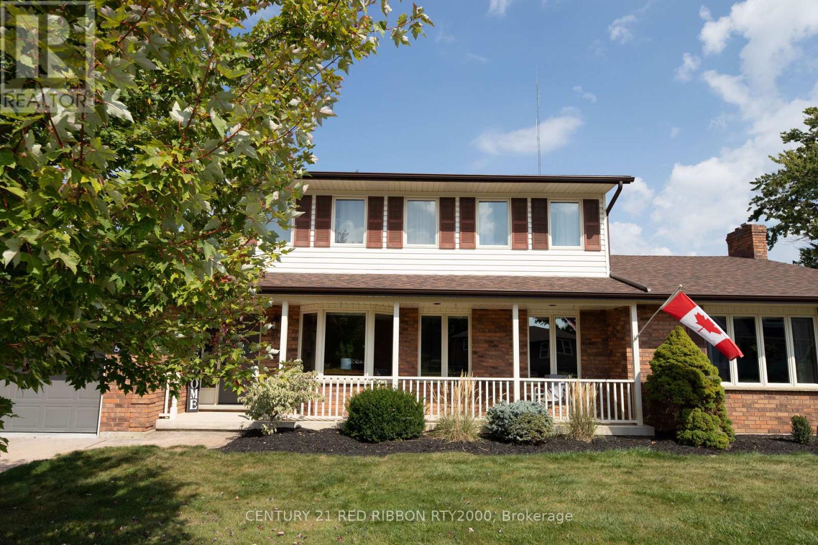 51 Queen Street, Strathroy-Caradoc, Ontario  N7G 2H5 - Photo 39 - X12423645