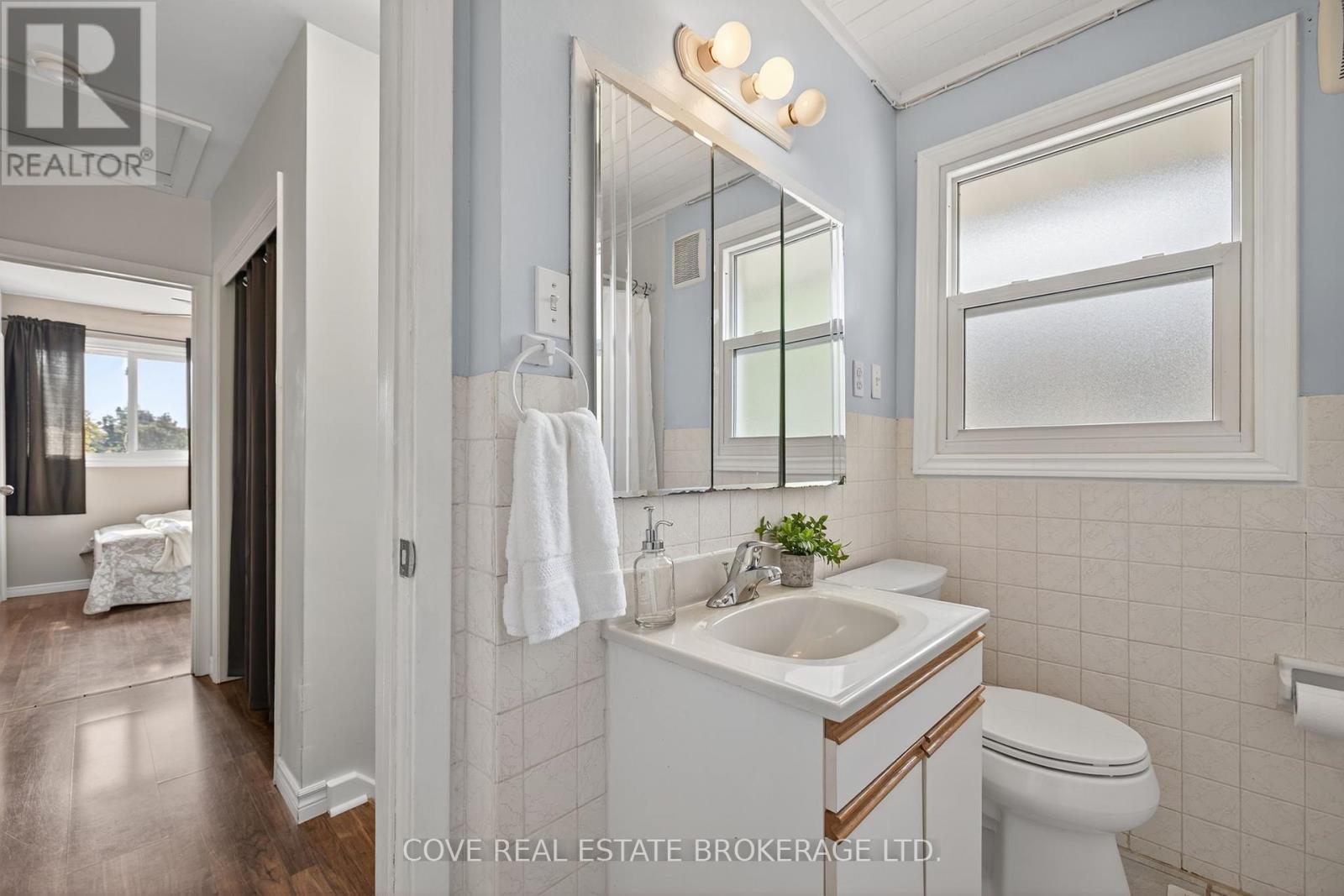 40 Hawkesbury Avenue, London East, Ontario  N5V 2K1 - Photo 24 - X12423656