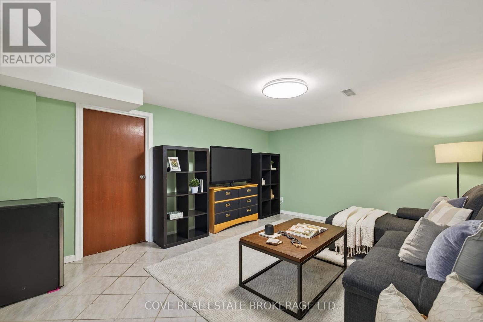 40 Hawkesbury Avenue, London East, Ontario  N5V 2K1 - Photo 25 - X12423656